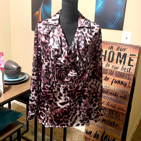 Nice Tuxedo Style Blouse w/Ruffles - Picture 1 of 5